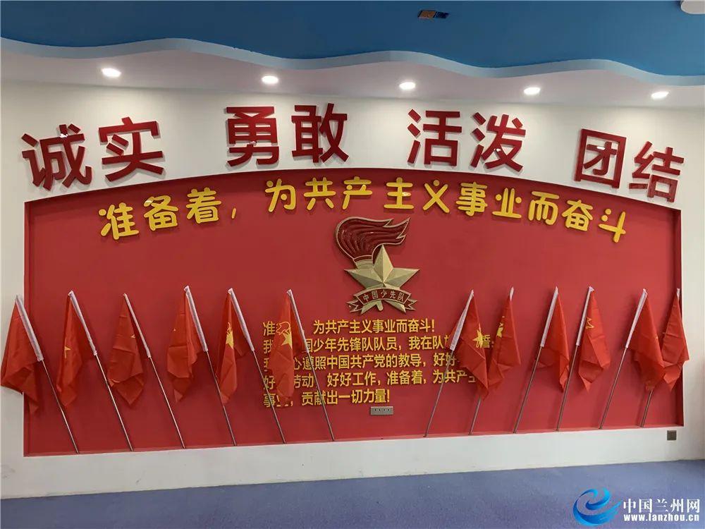 拯救被困的穷人